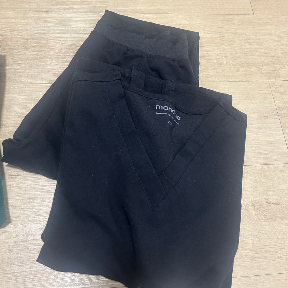 Mandala Black Scrub Set XXS/XXSP jogger